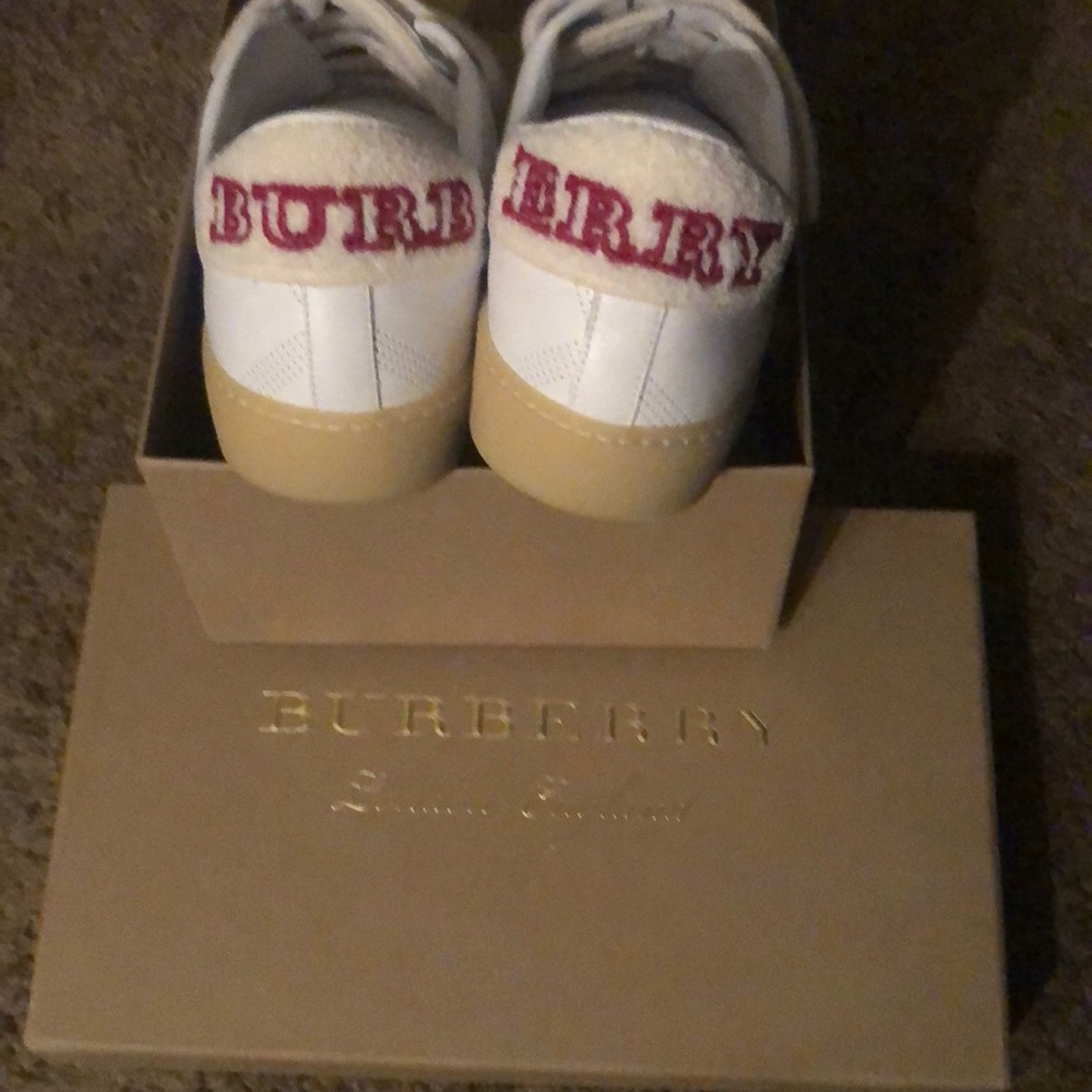 Women Burberry Shoes
